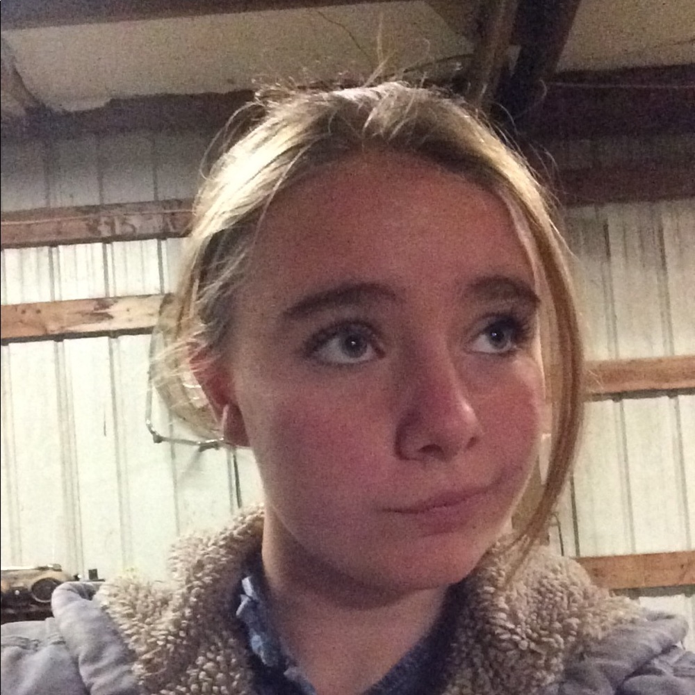 Meet your Posher, Halie